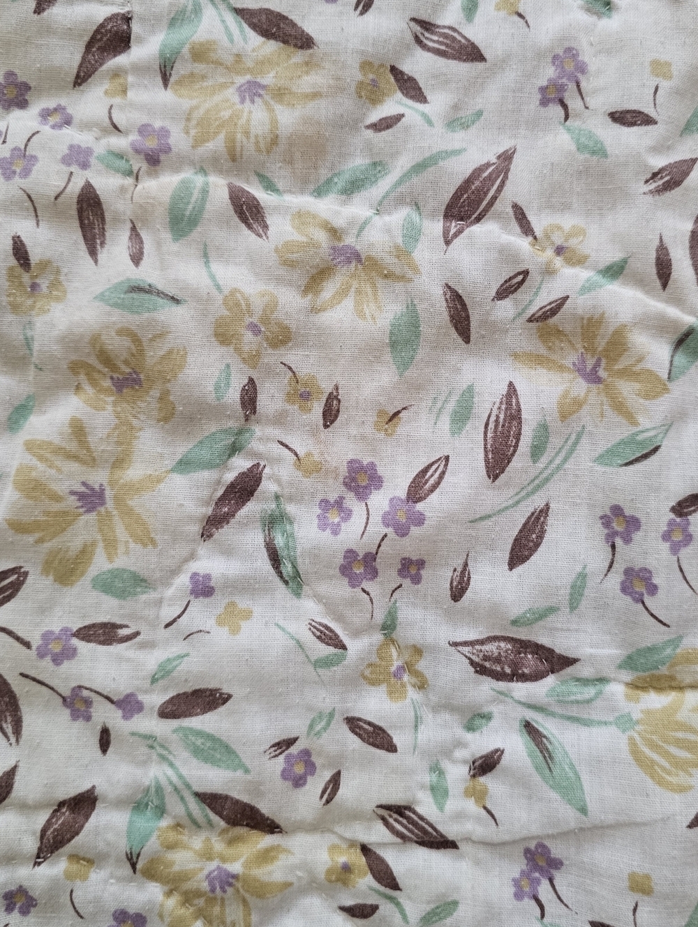 Handmade Cottagecore Quilt Lap Blanket Farmhouse Village Paisley Floral 46x33.5 - Picture 6 of 6